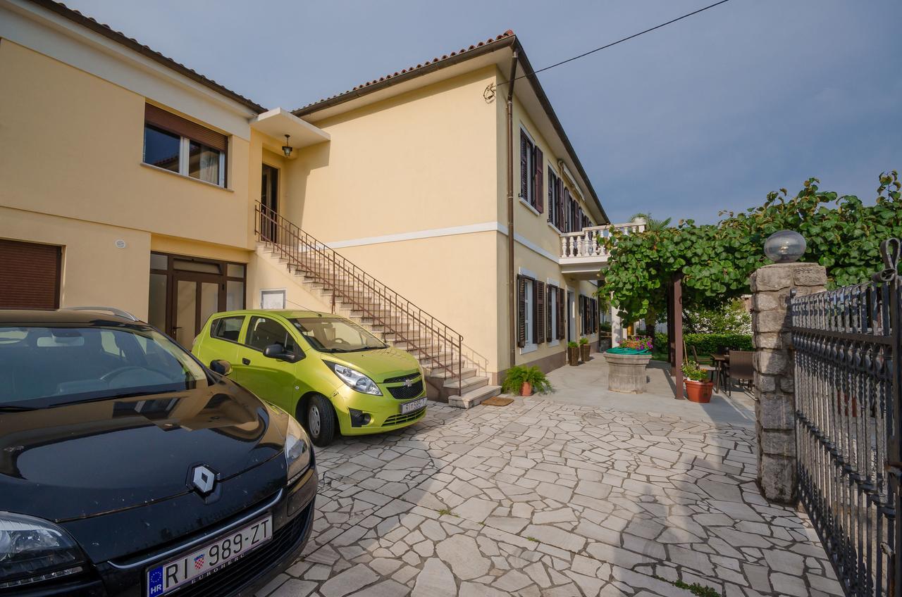 Apartment Aleksandra Rijeka Exteriör bild