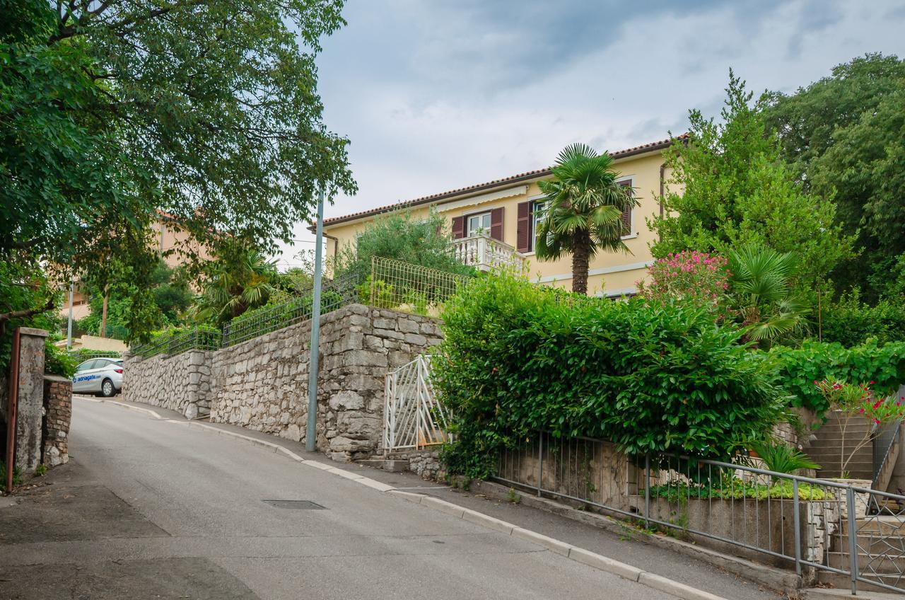 Apartment Aleksandra Rijeka Exteriör bild
