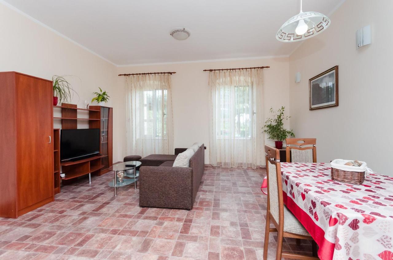 Apartment Aleksandra Rijeka Exteriör bild