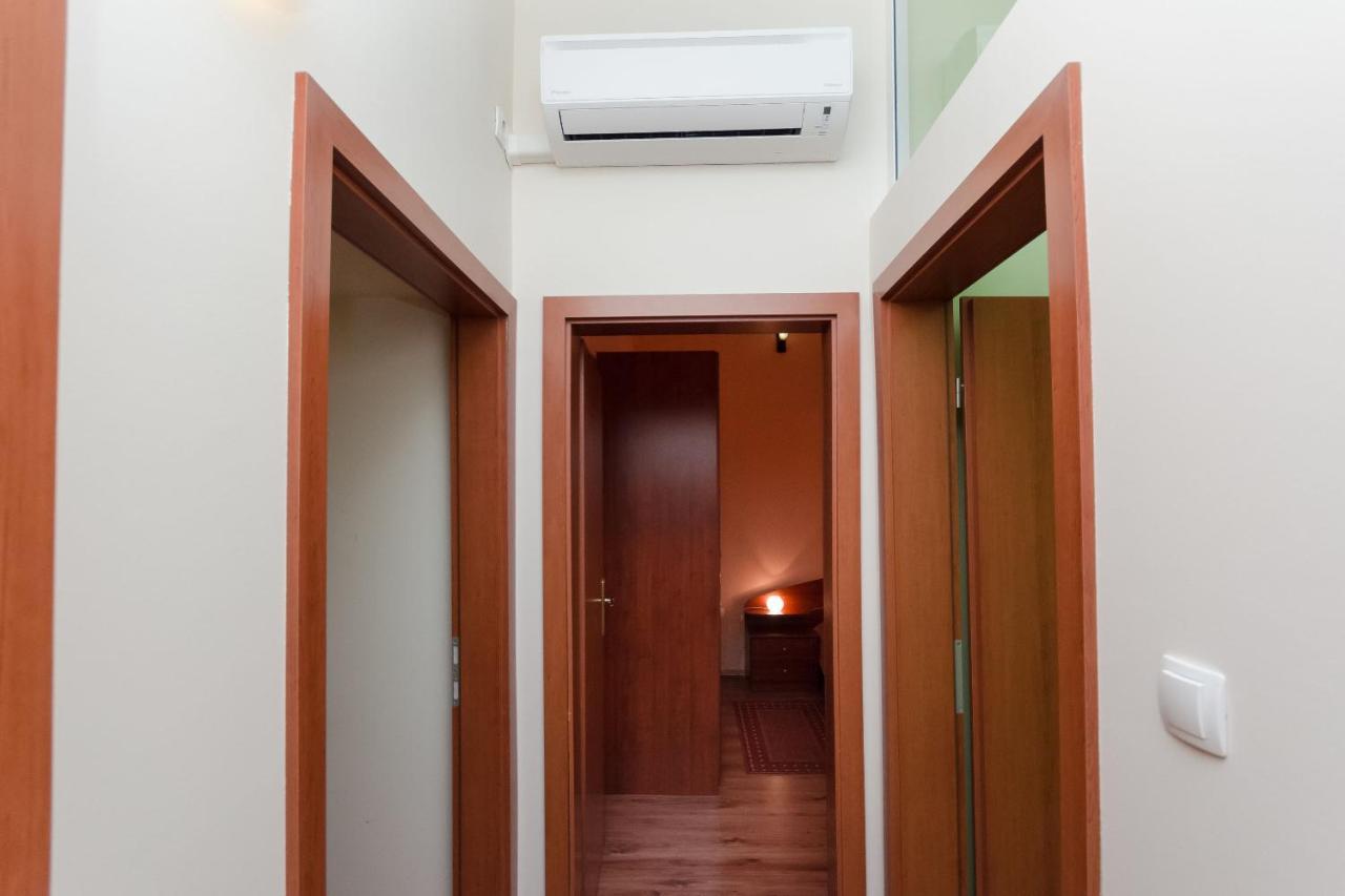 Apartment Aleksandra Rijeka Exteriör bild