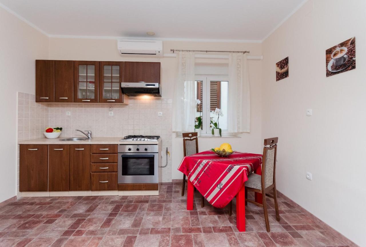 Apartment Aleksandra Rijeka Exteriör bild