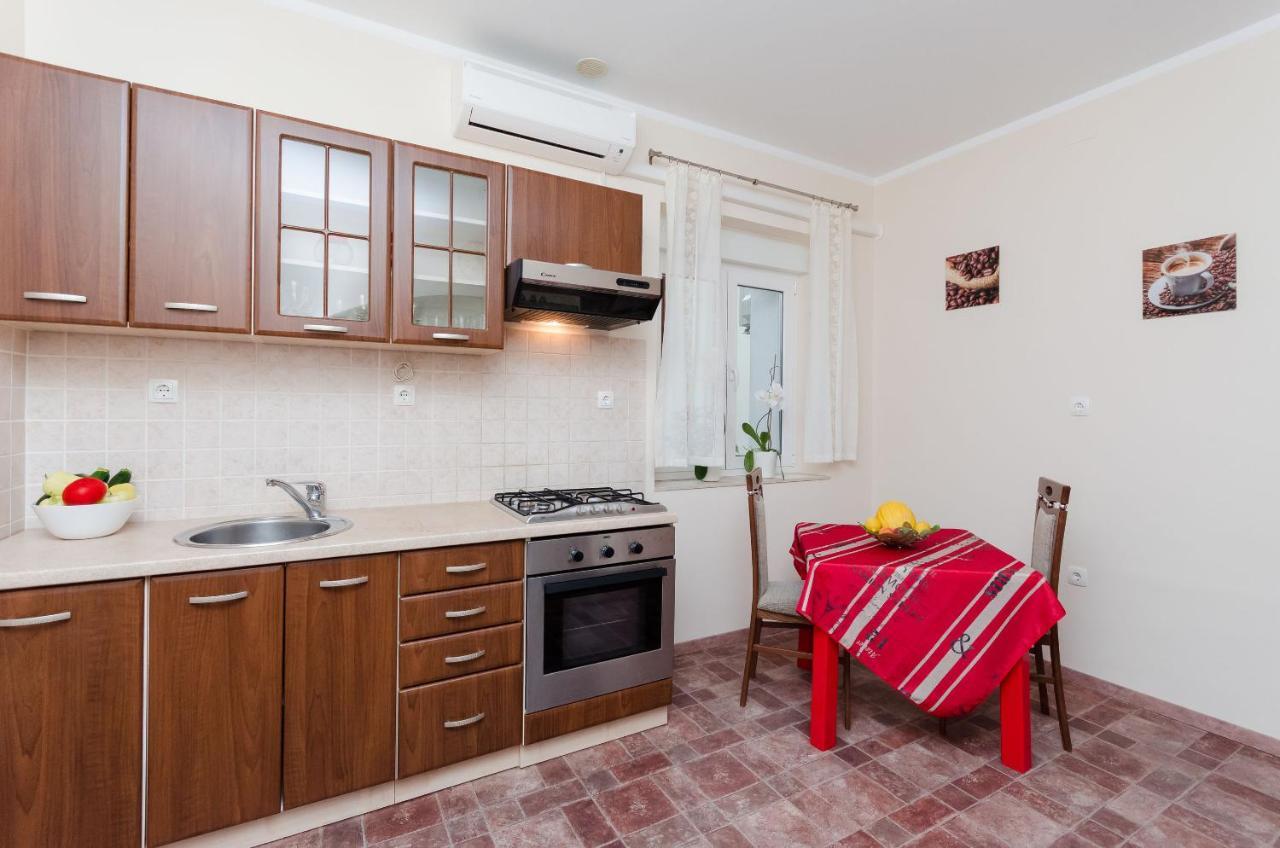 Apartment Aleksandra Rijeka Exteriör bild